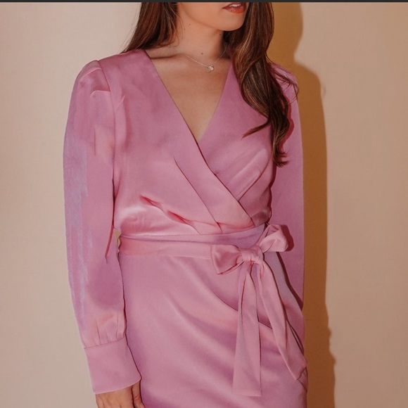 Adelyn Rae Long Sleeve Midi - Picture 2 of 5